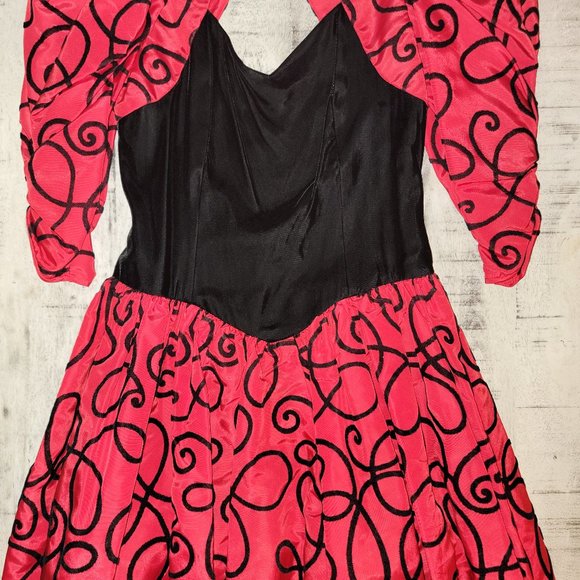 Vintage Gunne Sax Velvet Embossed Cocktail Formal Dress with Sle… - Picture 4 of 15